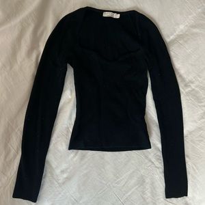 Black Sculpted Knit Long Sleeve w/ Sweetheart Neckline Size S